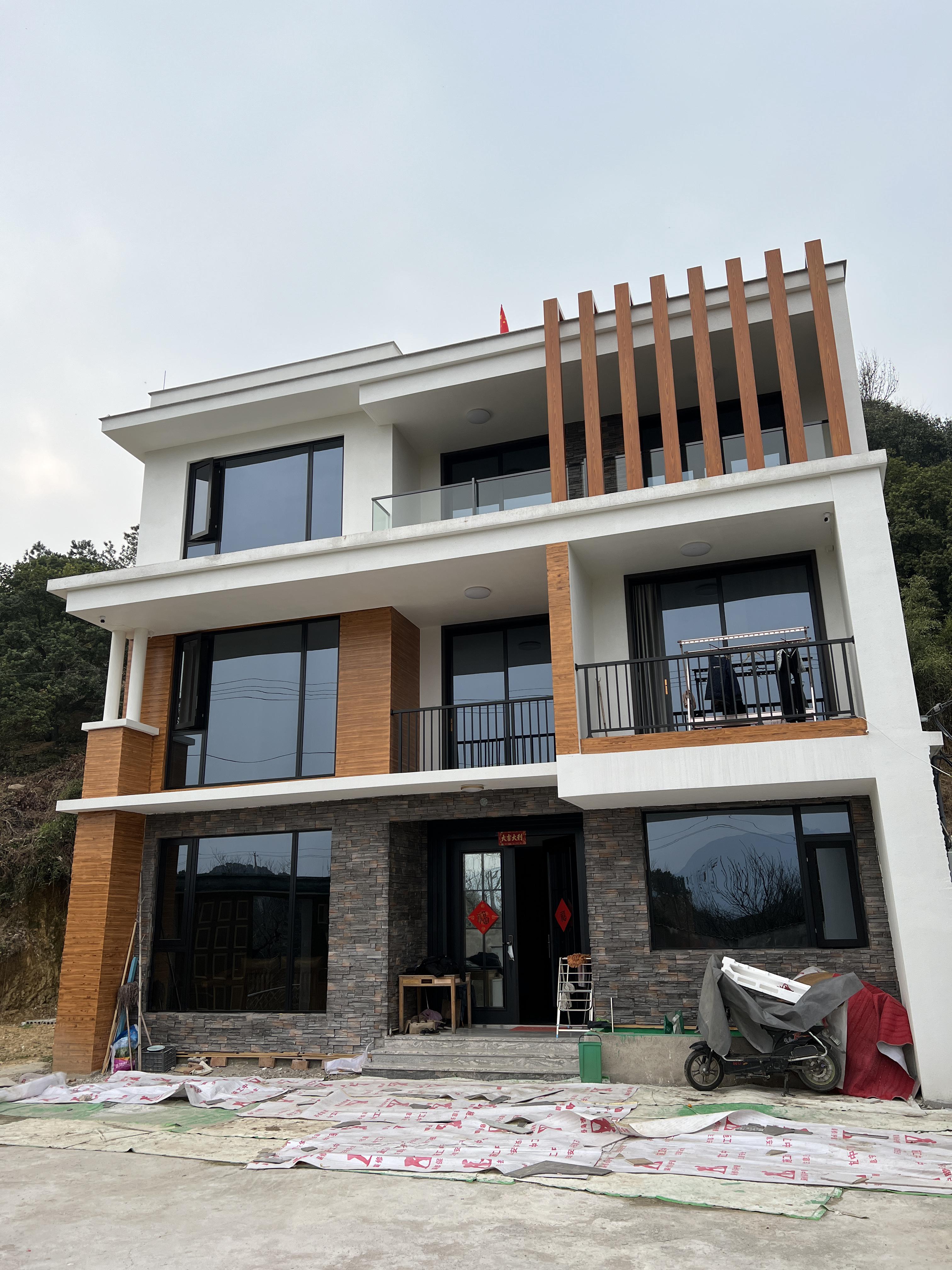 现代乡墅施工落地实拍